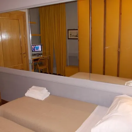 Luxury Ai Banchi Nuovi